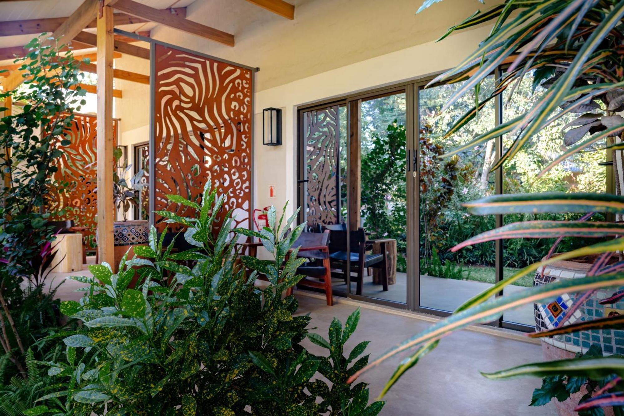 Shongwe Oasis Hotel Victoria Falls Ngoại thất bức ảnh