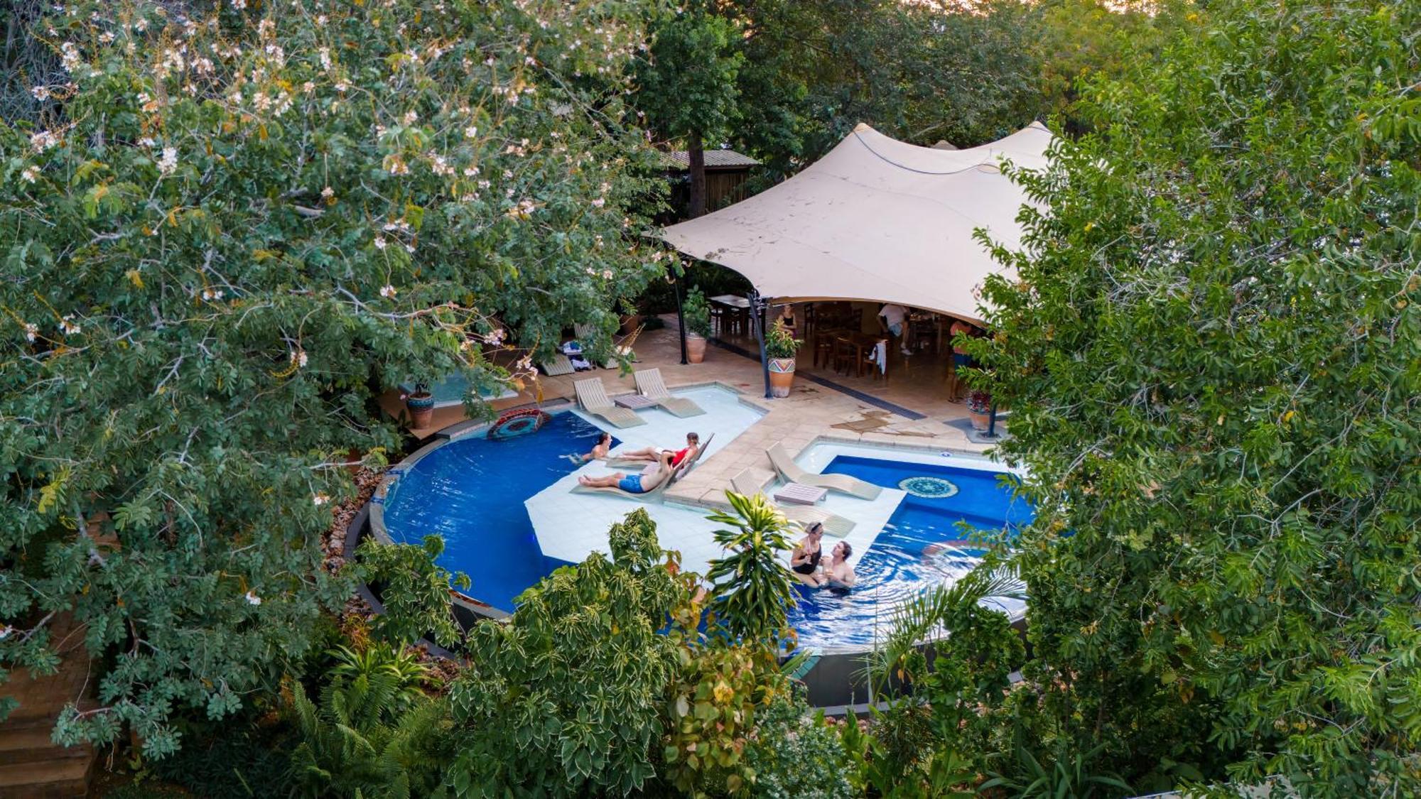Shongwe Oasis Hotel Victoria Falls Ngoại thất bức ảnh