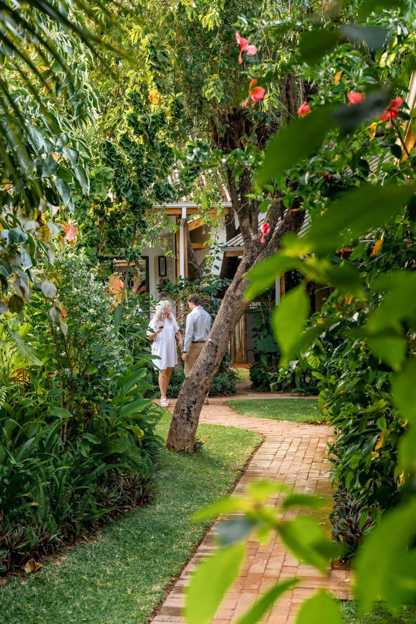Shongwe Oasis Hotel Victoria Falls Ngoại thất bức ảnh
