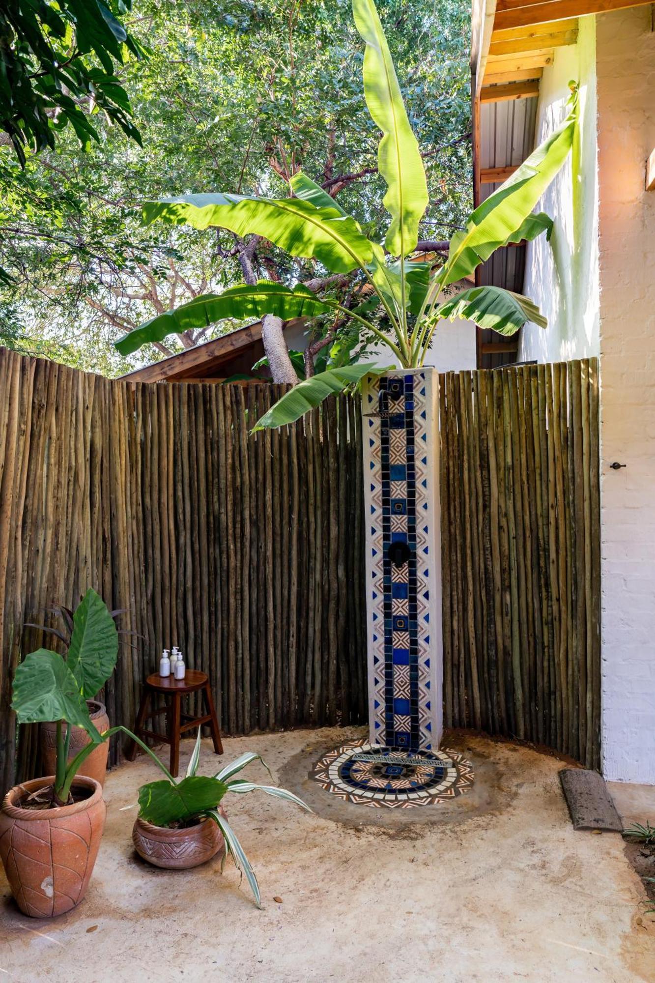 Shongwe Oasis Hotel Victoria Falls Ngoại thất bức ảnh