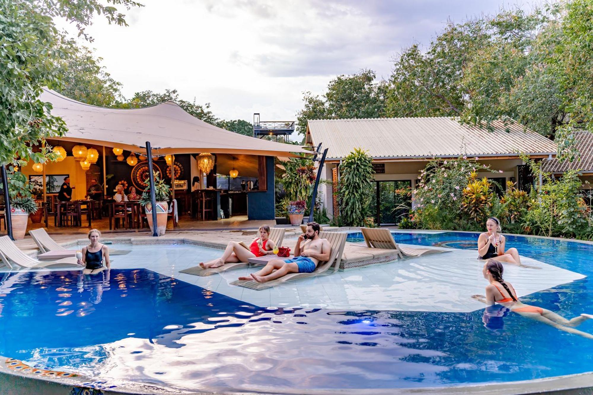 Shongwe Oasis Hotel Victoria Falls Ngoại thất bức ảnh